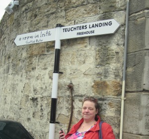 Leith Julie Signpost mini